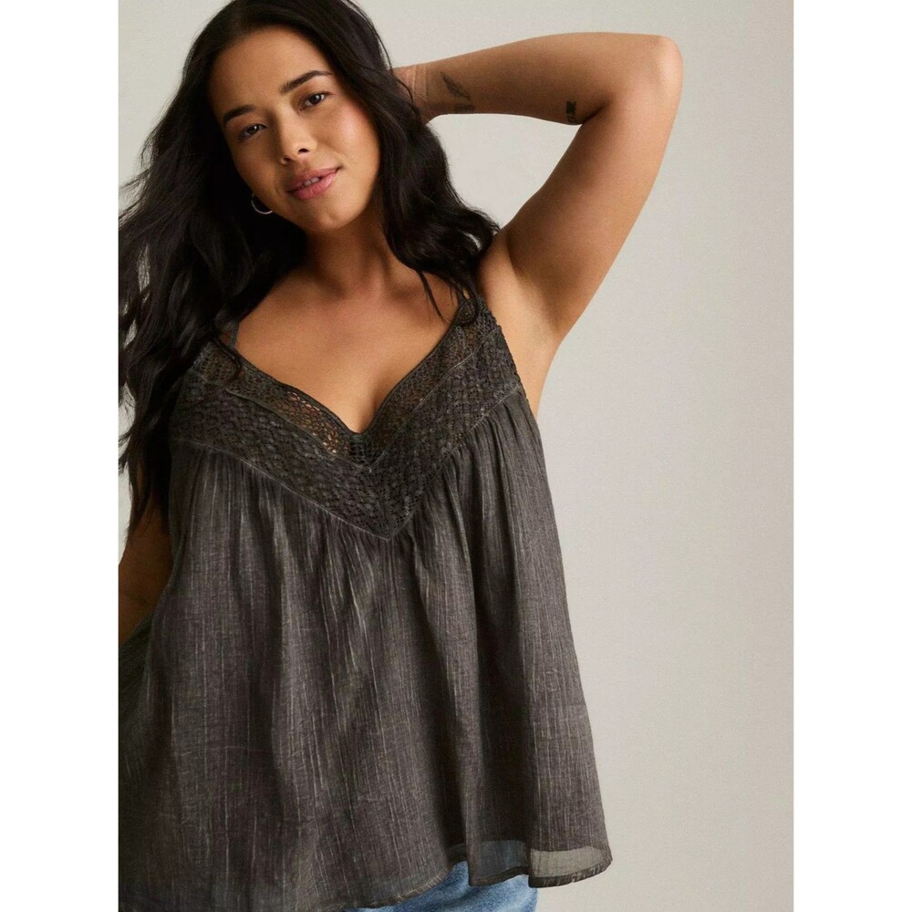 Torrid Festi Crochet Boho Tank Gray Flowy
Festival Top Plus size 2 2x
